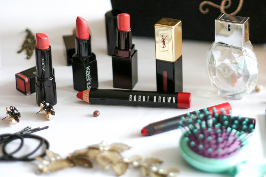 what's in my makeup bag lipsticks_