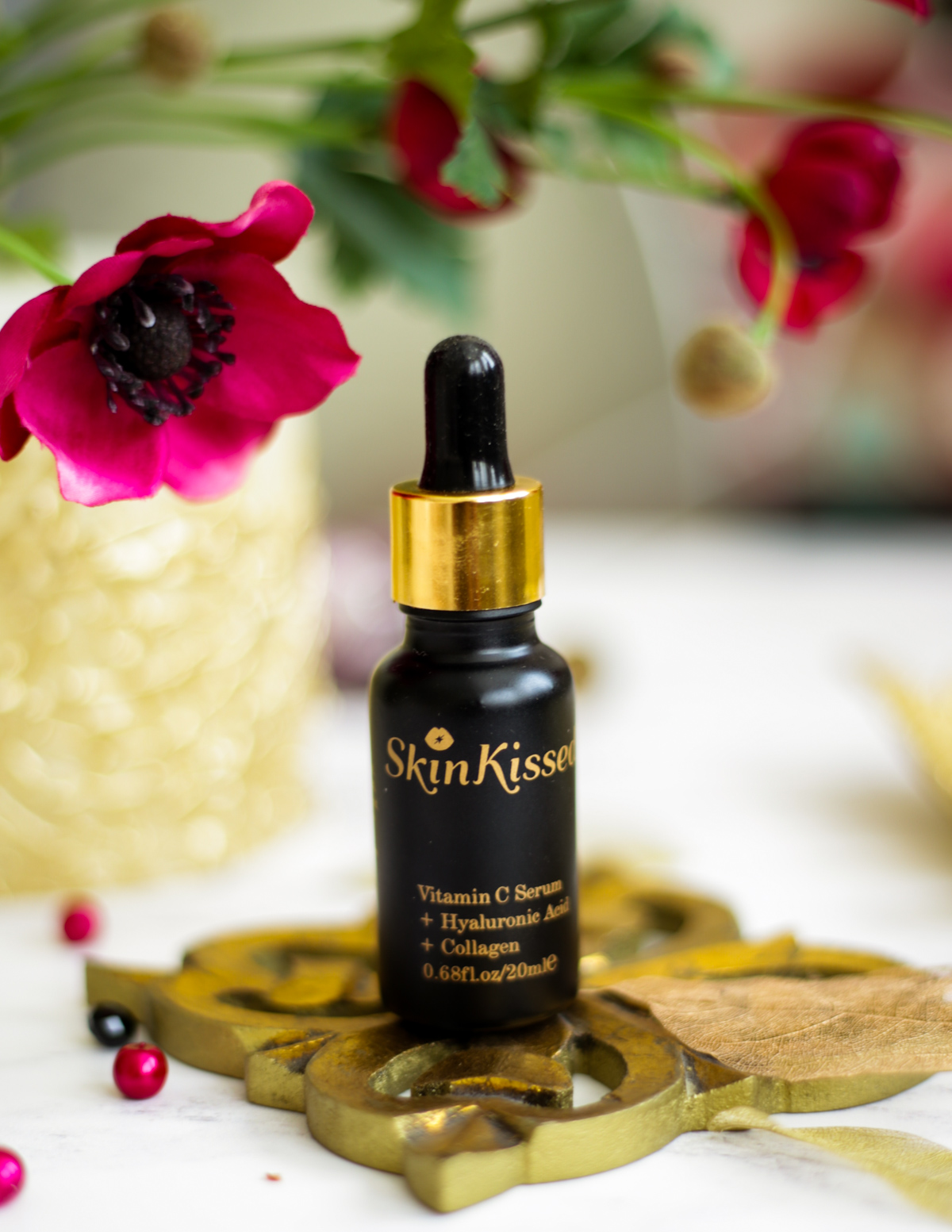 Reviewing the Skinkissed Vitamin C Serum | upright shot